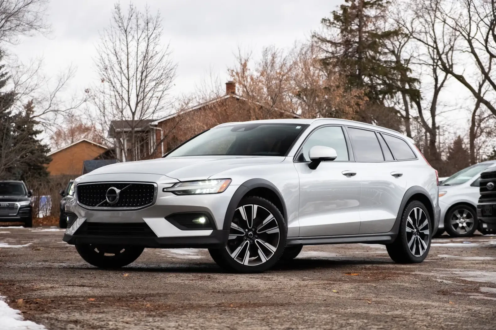 Volvo V60 Cross Country Т5 | Auto.bg — изображение 1