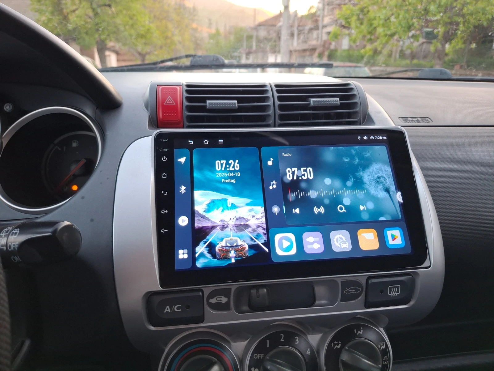 Honda Jazz 1.4iklim.navi., снимка 14 - Автомобили и джипове - 54349058