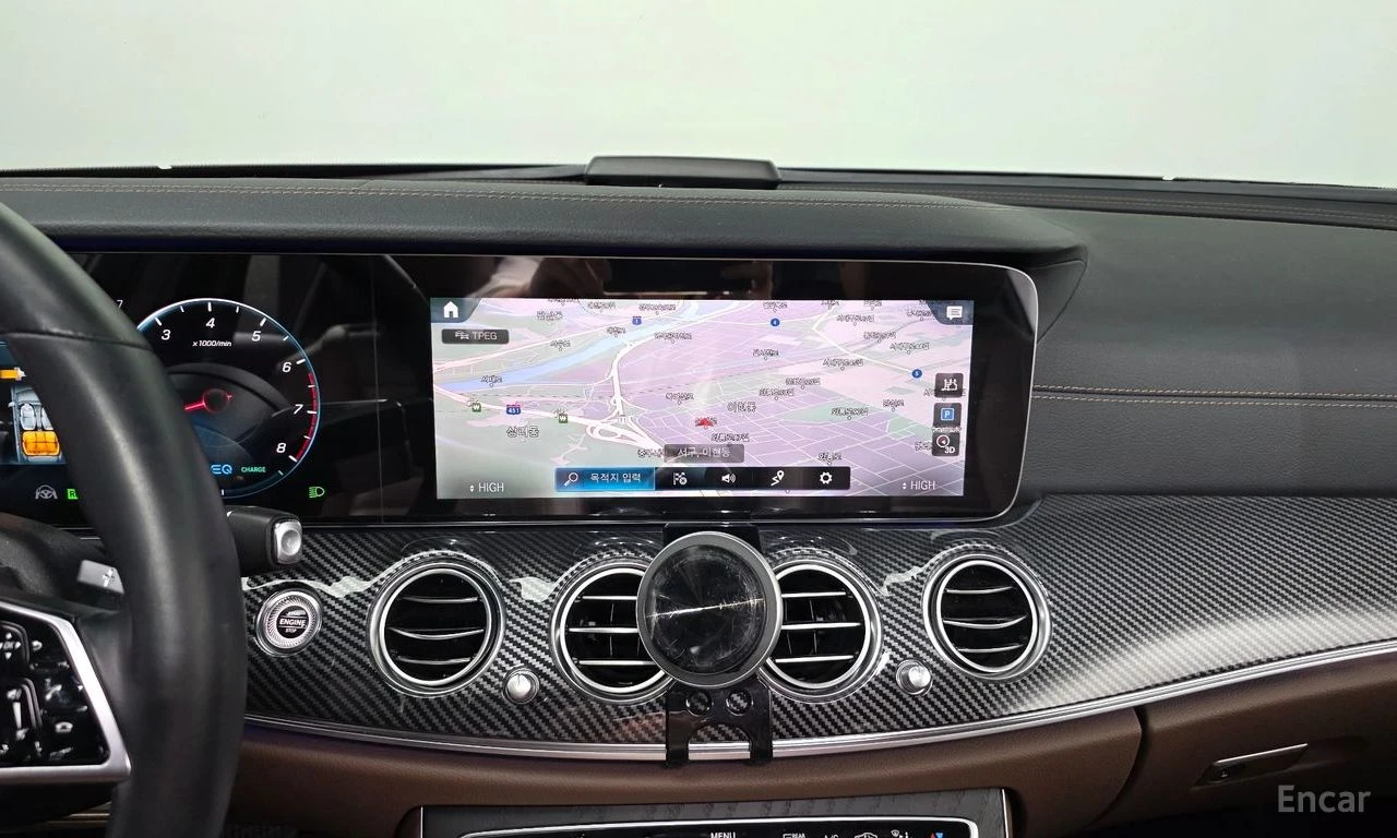 Mercedes-Benz E 350 4MATIC* �������* ���������* BURMESTER* LANE* ASSIS | Mobile.bg � ����������� 10