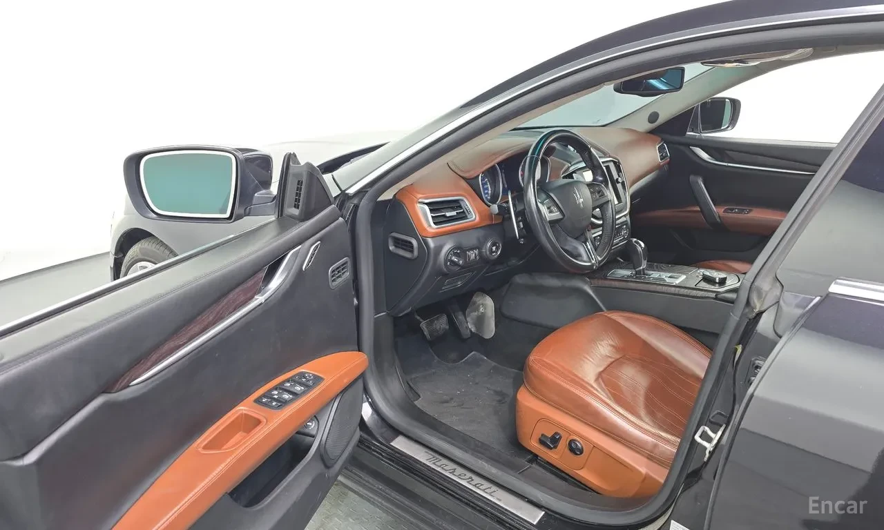 Maserati Ghibli 3.0S Q4, снимка 11 - Автомобили и джипове - 54727441