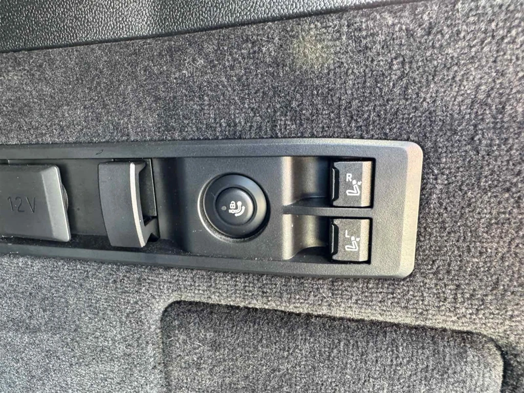 BMW iX xDrive40, снимка 11 - Автомобили и джипове - 54824287