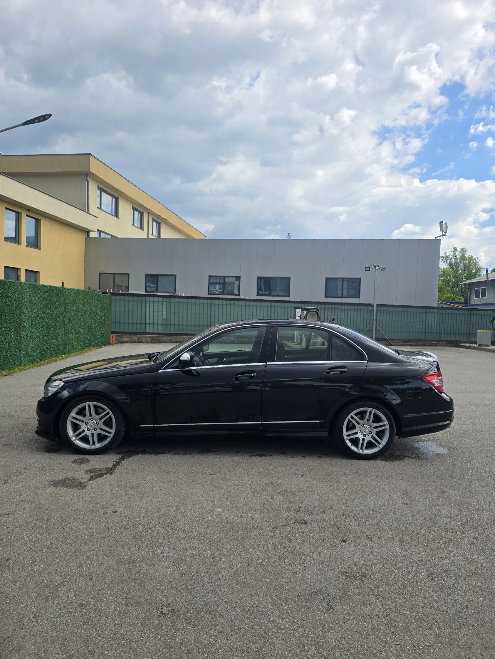 Mercedes-Benz C 320 Avangard 4-matic, снимка 4 - Автомобили и джипове - 54854534