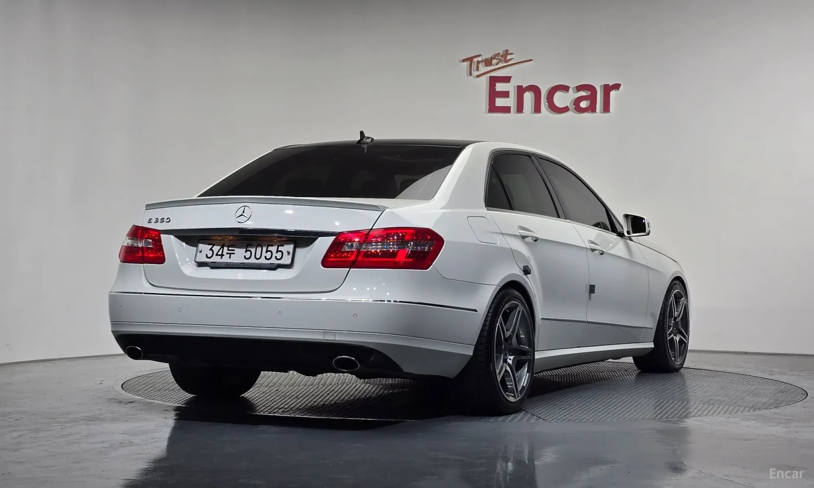 Mercedes-Benz E 300 113000KM!!!ELEGANCE, снимка 2 - Автомобили и джипове - 55045153