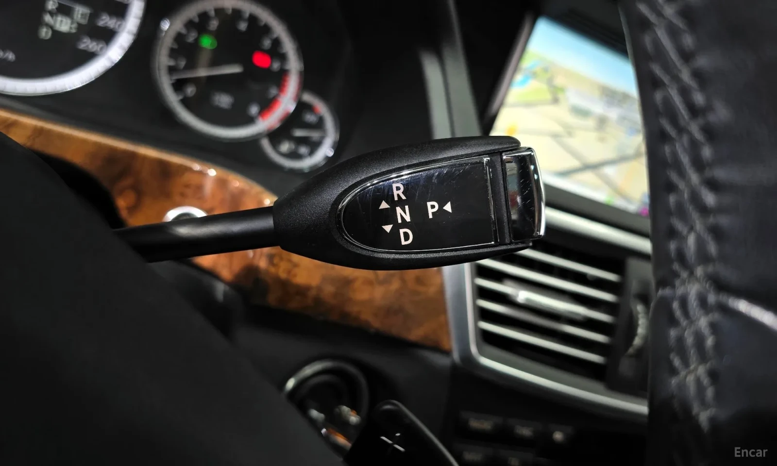 Mercedes-Benz E 300 113000KM!!!ELEGANCE, снимка 9 - Автомобили и джипове - 55045153