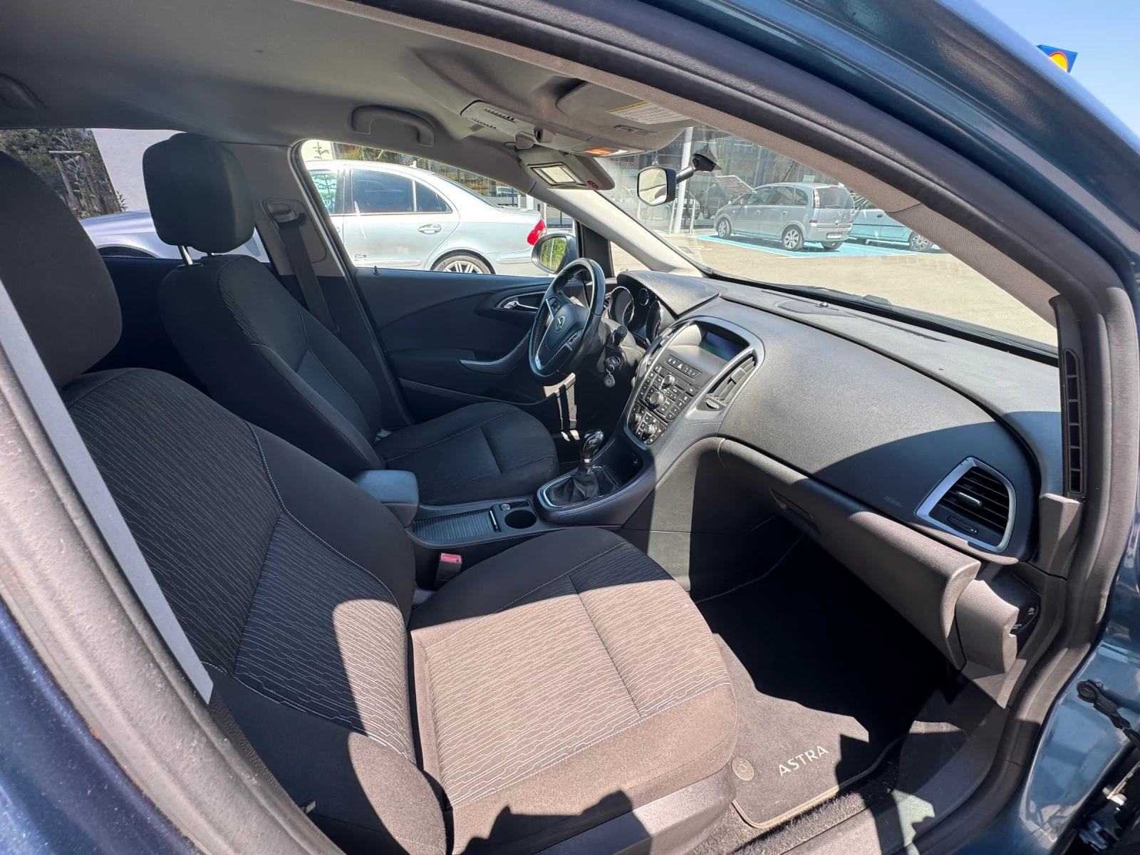 Opel Astra, снимка 9 - Автомобили и джипове - 55380371