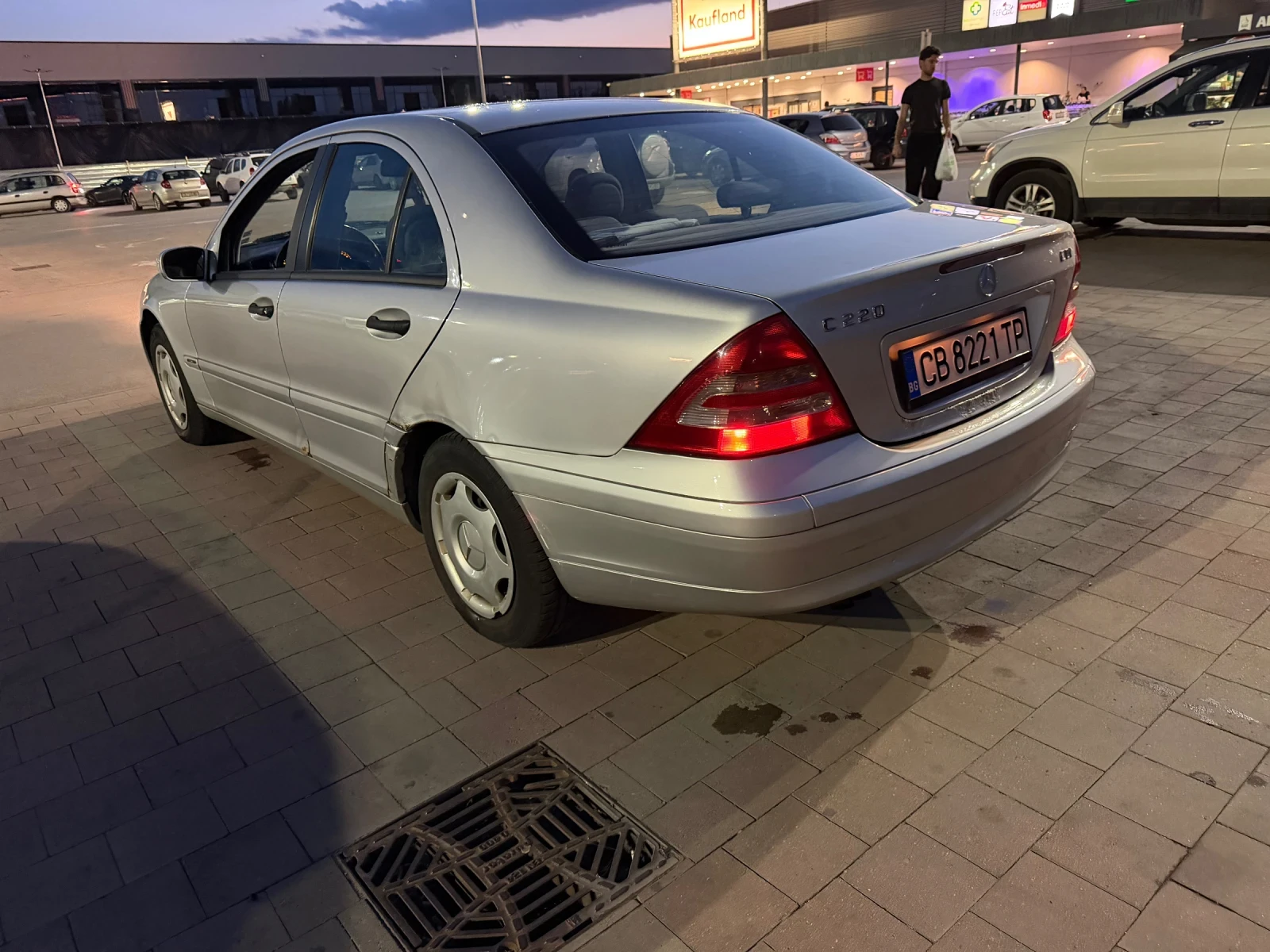 Mercedes-Benz 110, снимка 8 - Автомобили и джипове - 55405318