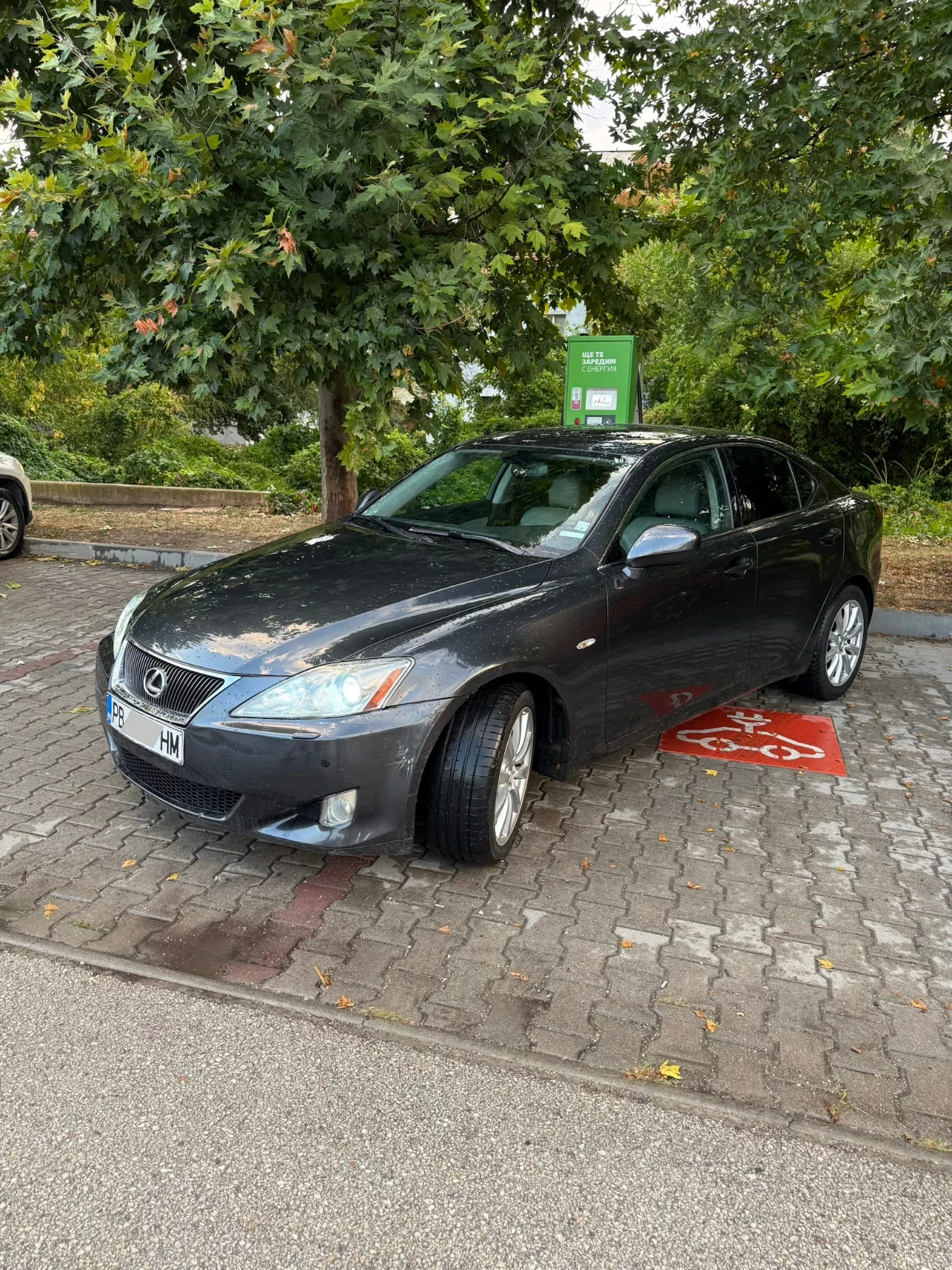 Lexus IS 220d Luxury , снимка 4 - Автомобили и джипове - 55792618