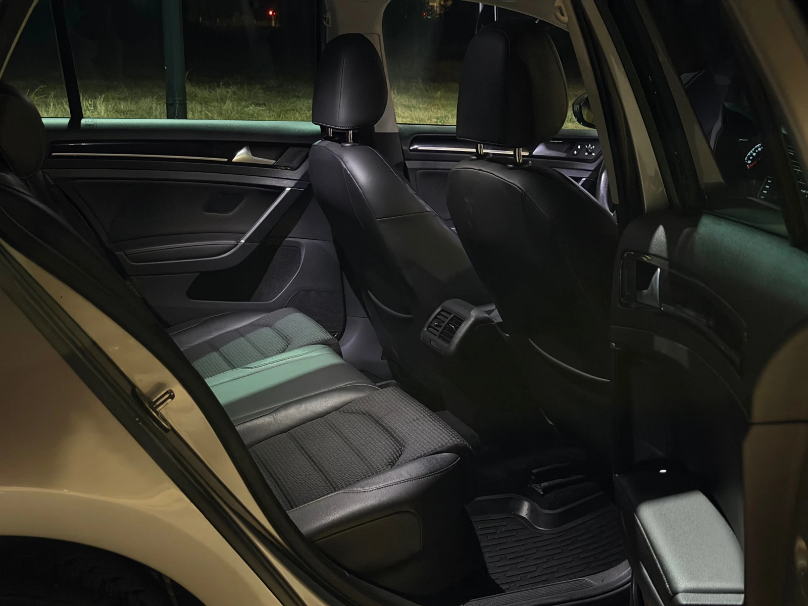 VW Golf, снимка 13 - Автомобили и джипове - 55793416