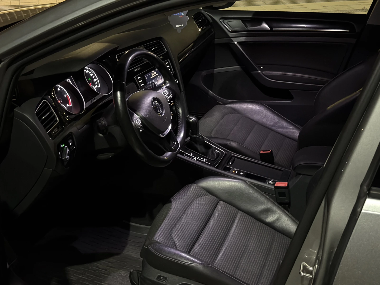 VW Golf, снимка 8 - Автомобили и джипове - 55793416