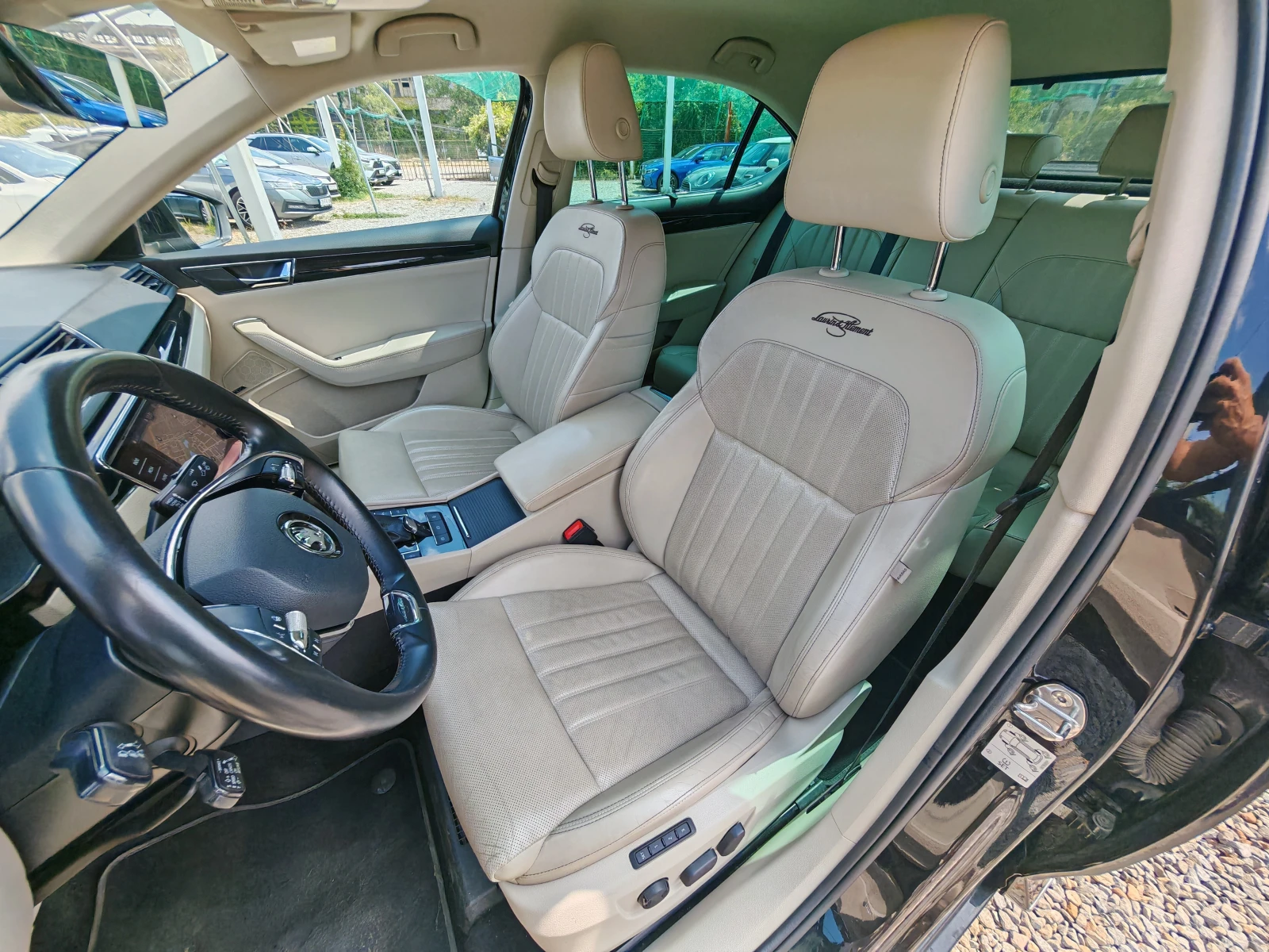 Skoda Superb 2.0TDI 4x4 DSG L&K, снимка 8 - Автомобили и джипове - 55803216