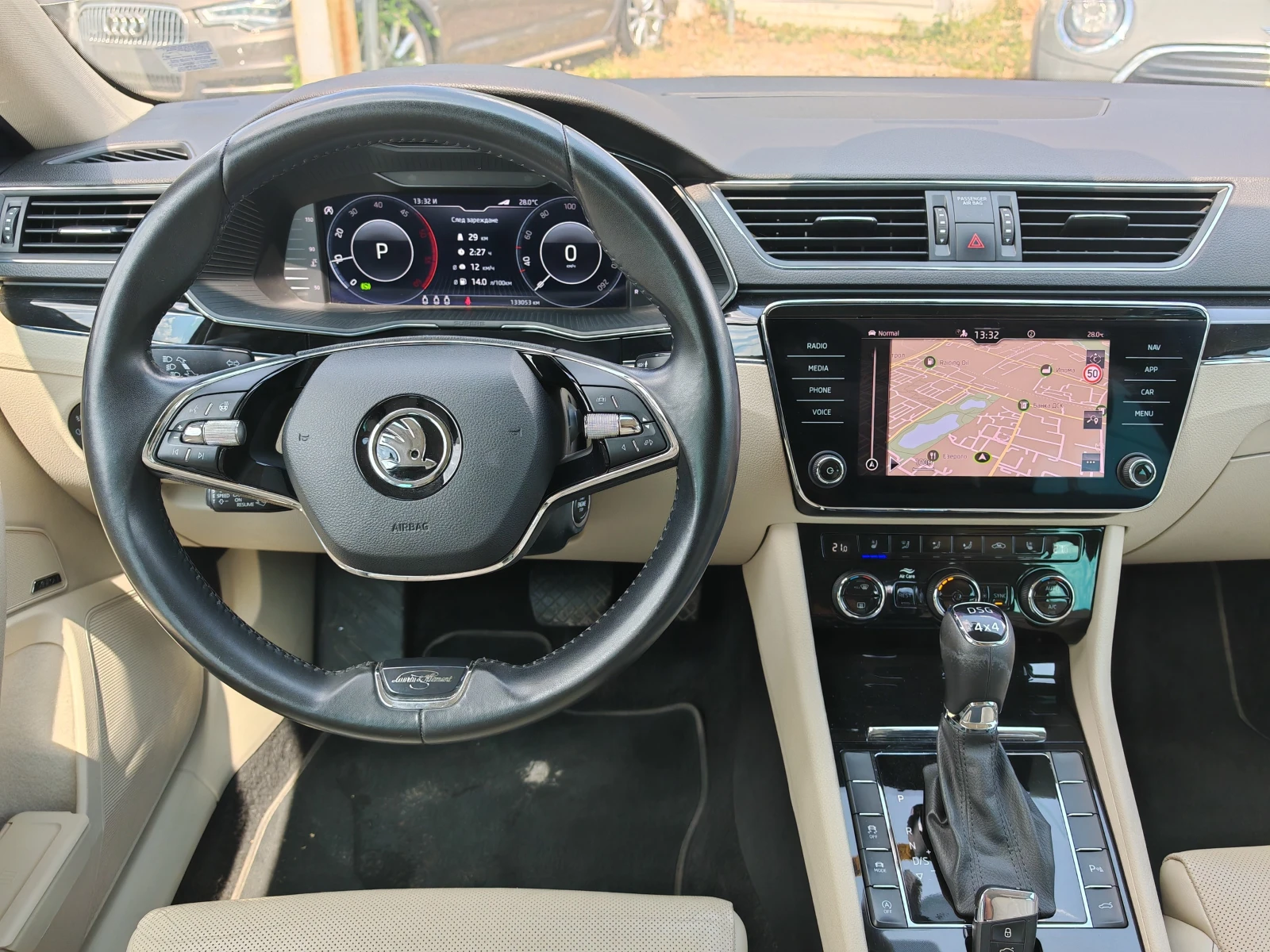 Skoda Superb 2.0TDI 4x4 DSG L&K, снимка 13 - Автомобили и джипове - 55803216