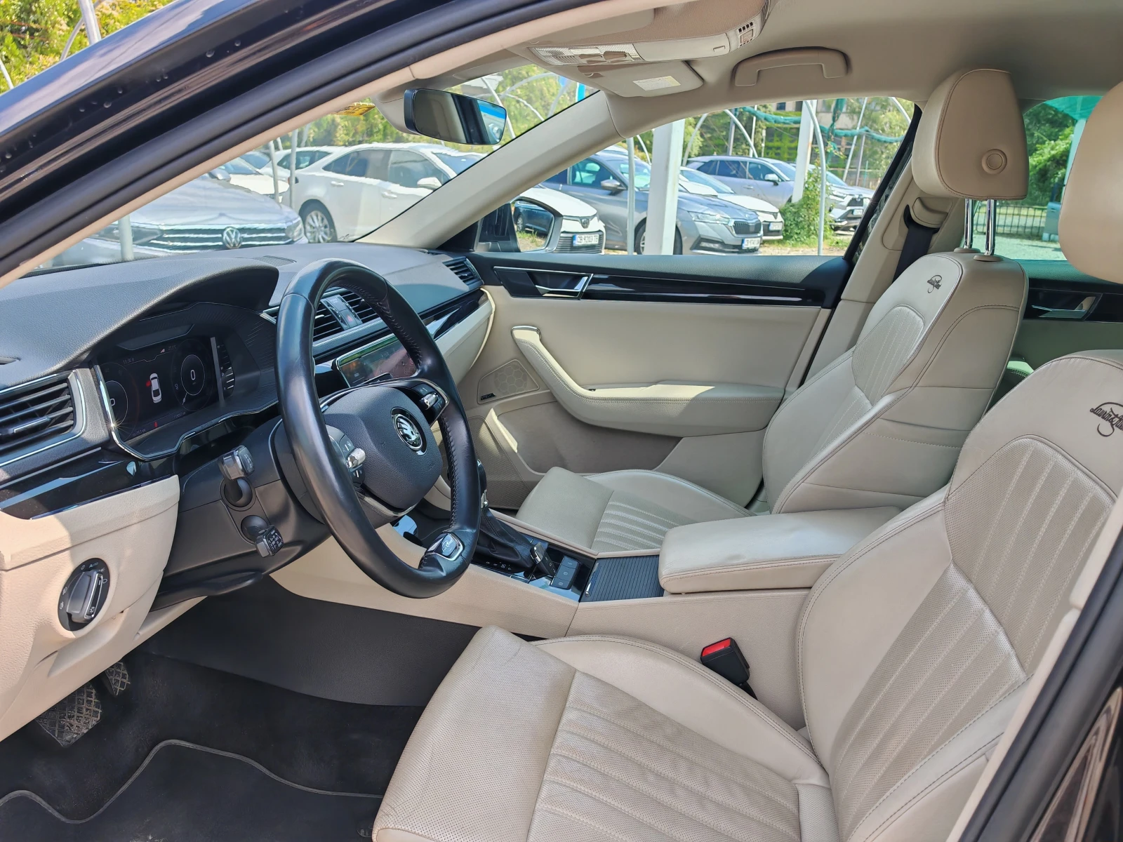 Skoda Superb 2.0TDI 4x4 DSG L&K, снимка 7 - Автомобили и джипове - 55803216