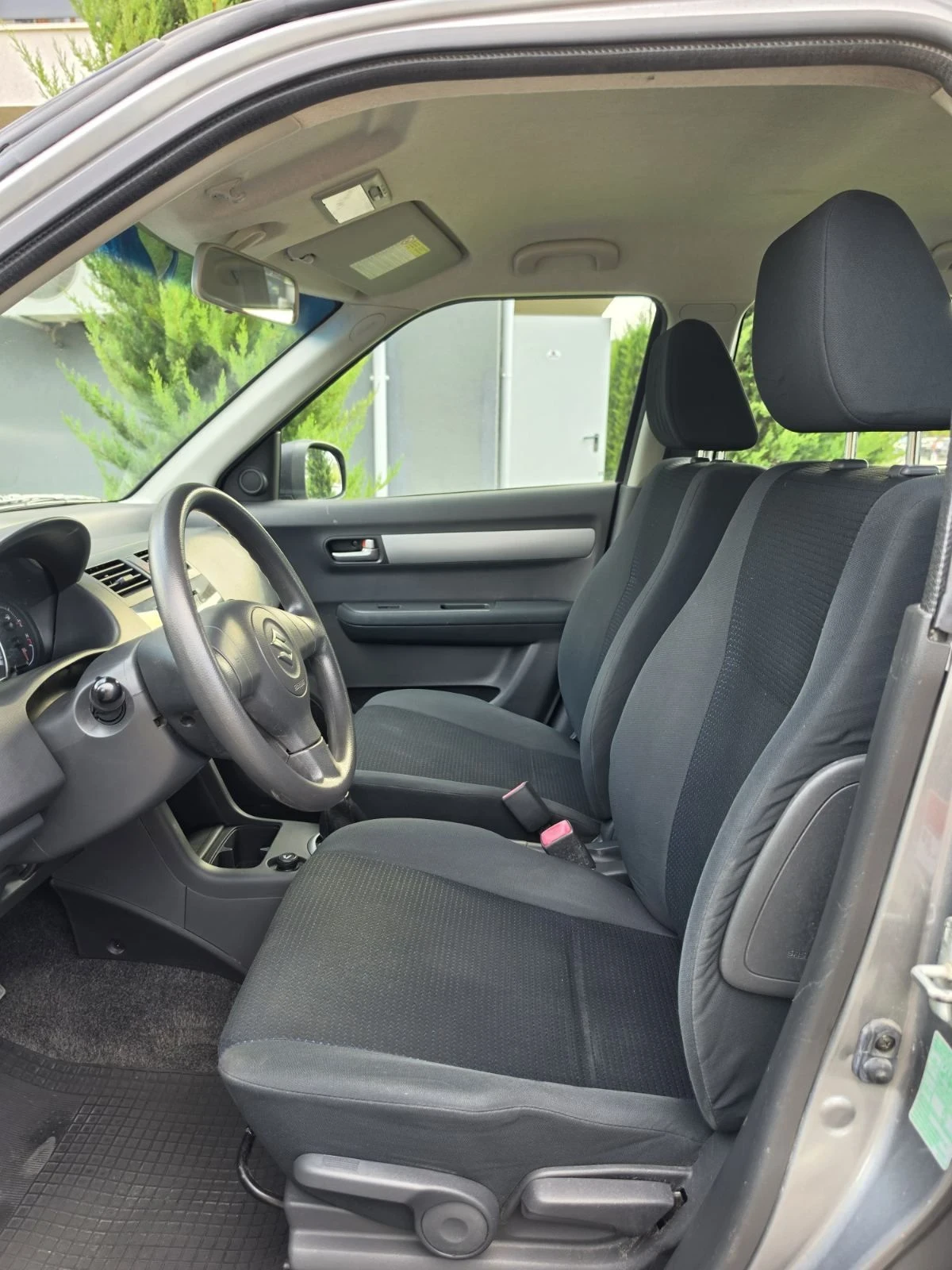 Suzuki Swift 1.3, снимка 12 - Автомобили и джипове - 55939310