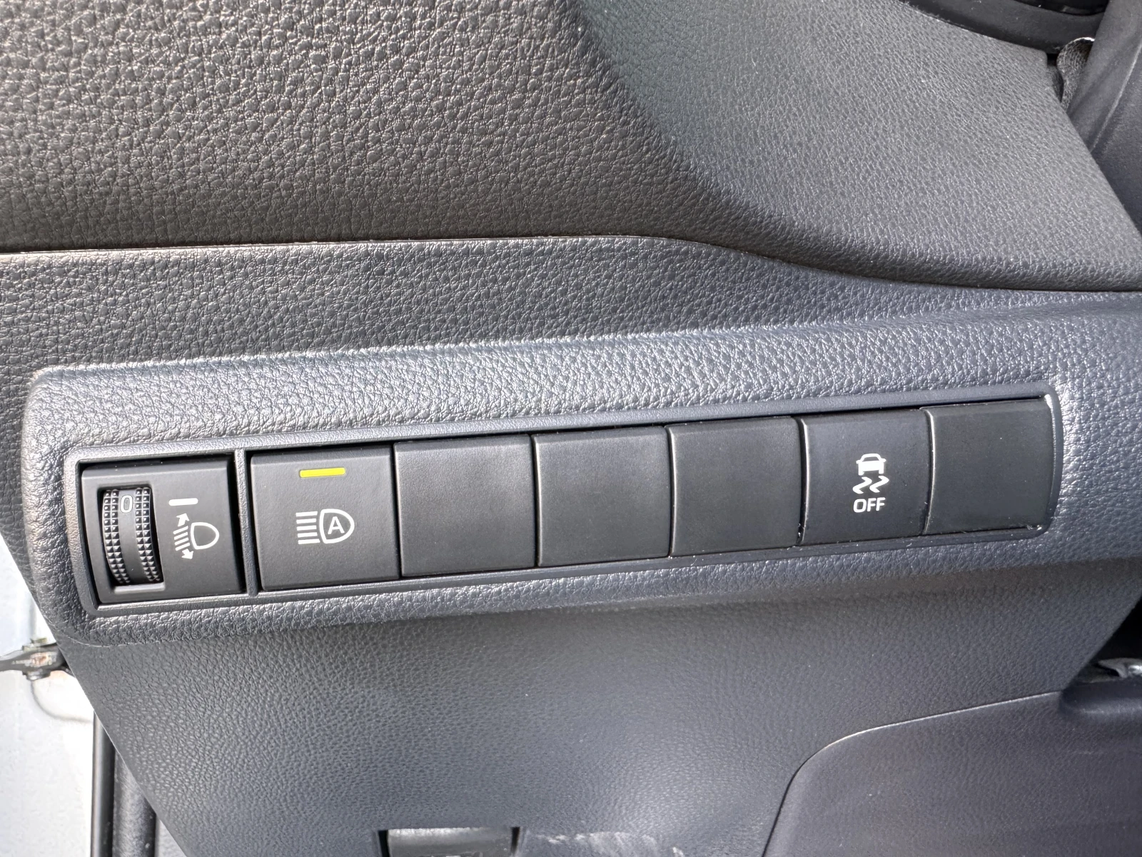 Toyota Corolla ЕXECUTIVE/2.0 HYBRID/184K.C./е-CVT/ГАРАНЦИЯ, снимка 17 - Автомобили и джипове - 56130019