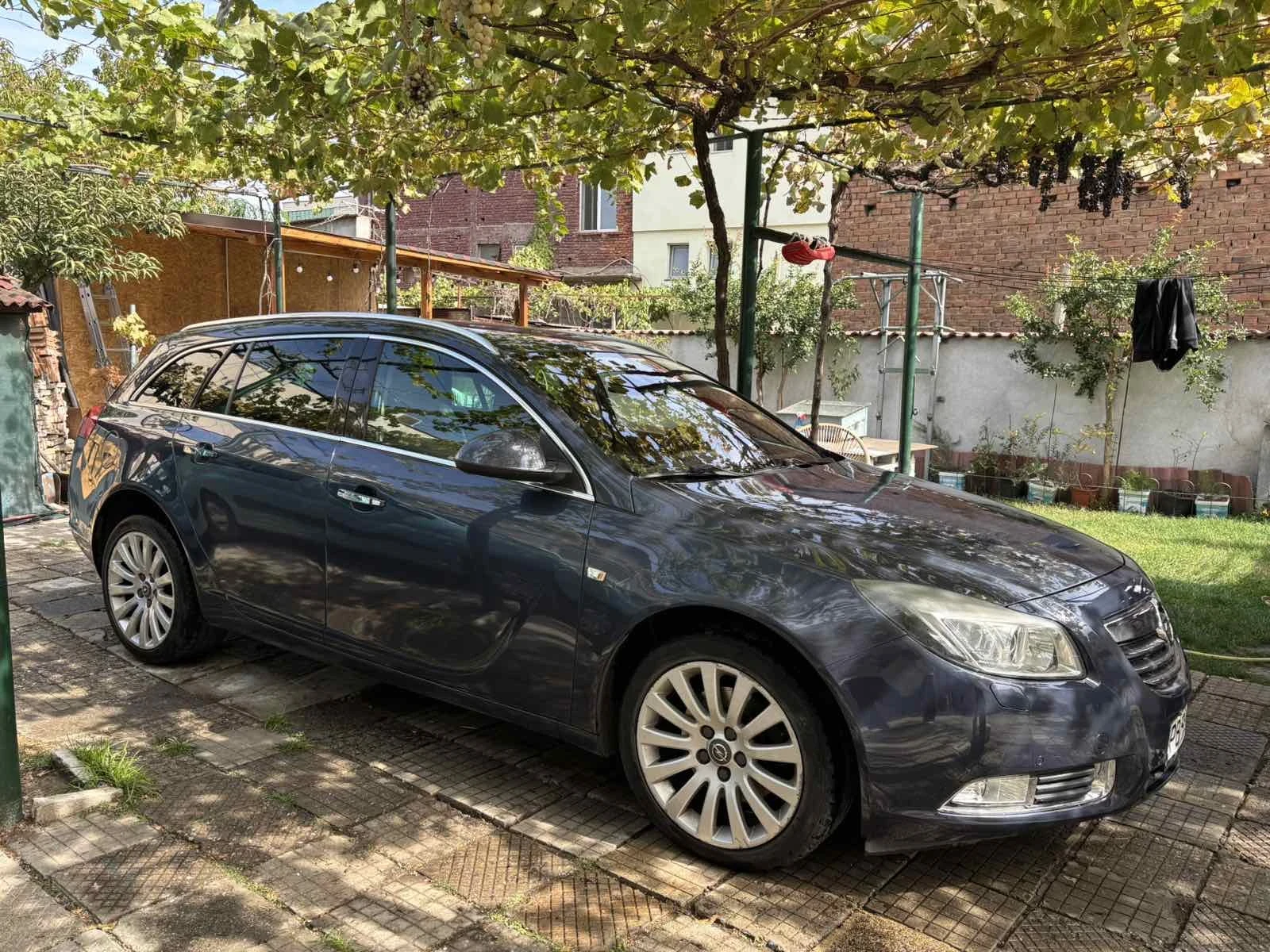 Opel Insignia, снимка 2 - Автомобили и джипове - 56231959