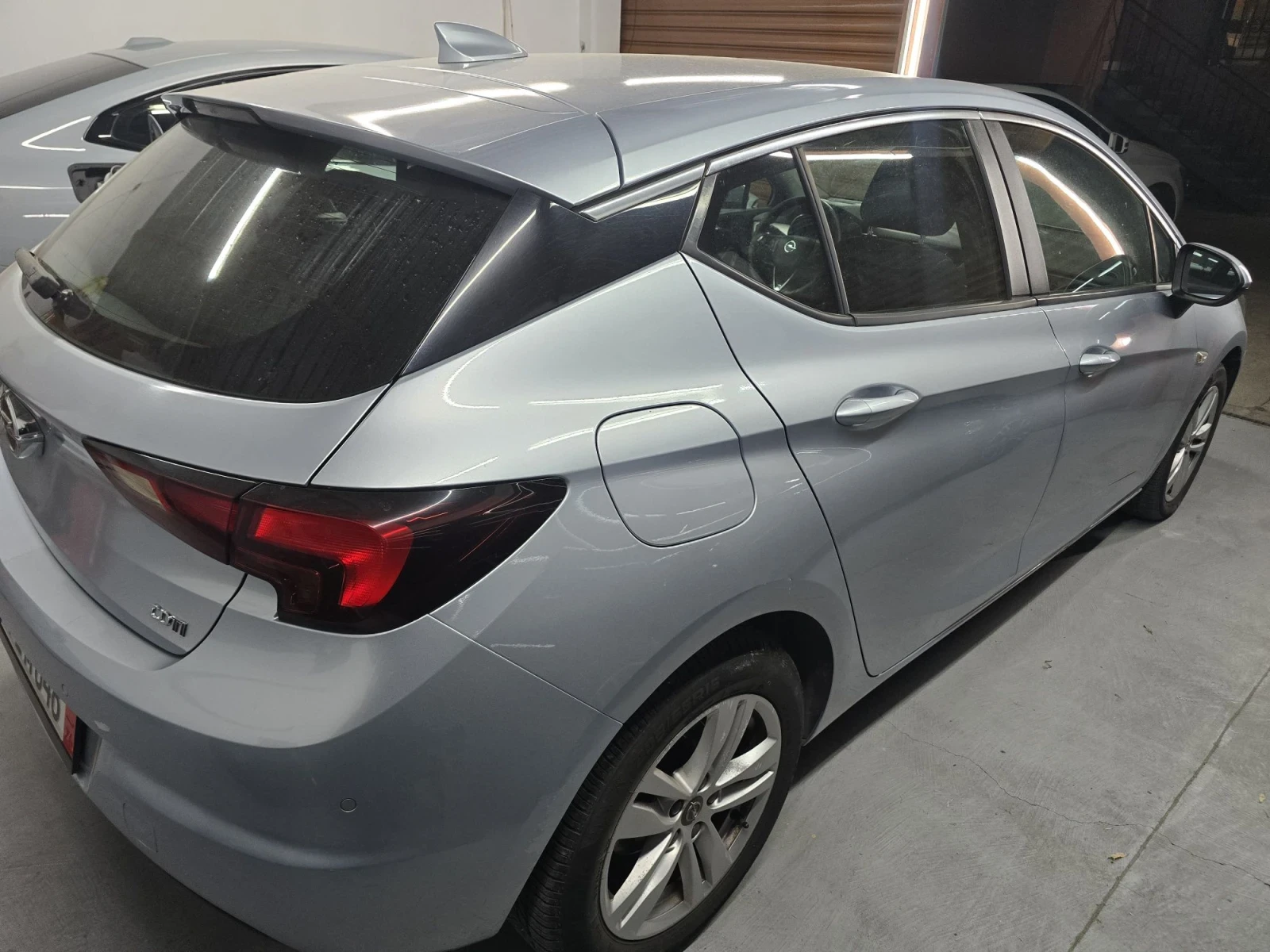 Opel Astra 1, 6 cdti 110hp, снимка 9 - Автомобили и джипове - 56333674