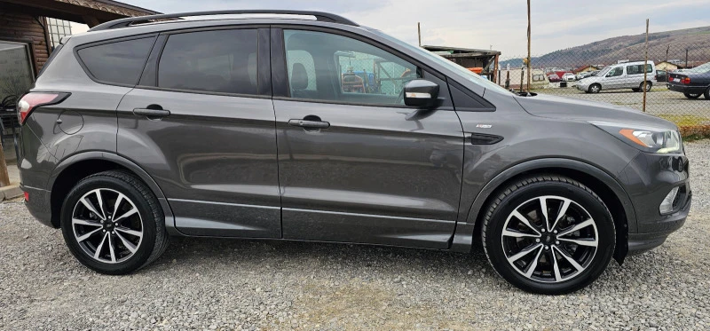 Ford Kuga 1.5 TDCI -ST-Line-120hp Navi, снимка 5 - Автомобили и джипове - 46356513