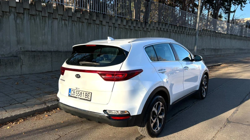 Kia Sportage, снимка 4 - Автомобили и джипове - 48136252