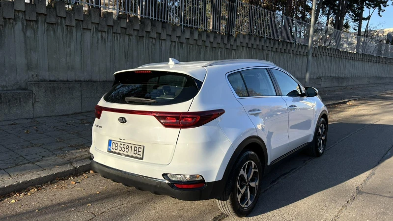 Kia Sportage, снимка 8 - Автомобили и джипове - 48136252