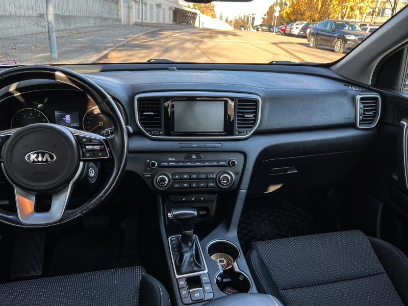 Kia Sportage, снимка 10 - Автомобили и джипове - 48136252