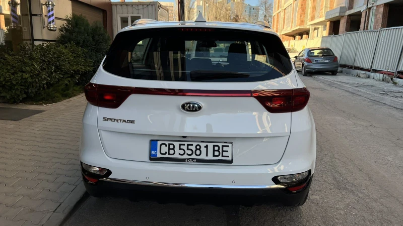 Kia Sportage, снимка 16 - Автомобили и джипове - 48136252