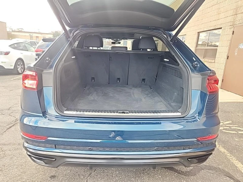 Audi Q8 Premium Plus, снимка 16 - Автомобили и джипове - 52504506