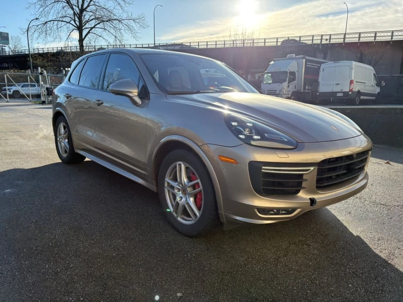 Porsche Cayenne * Turbo * CARFAX * БЕЗ ПЪРВОНАЧАЛНА ВНОСКА, снимка 12 - Автомобили и джипове - 53102573
