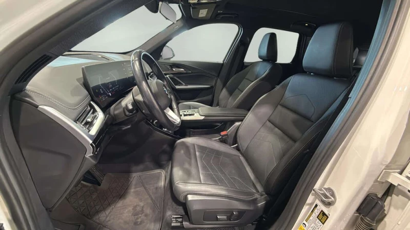 BMW X1 xDrive* АвтоКредит* (ЦЕНА ДО БГ), снимка 9 - Автомобили и джипове - 53480189