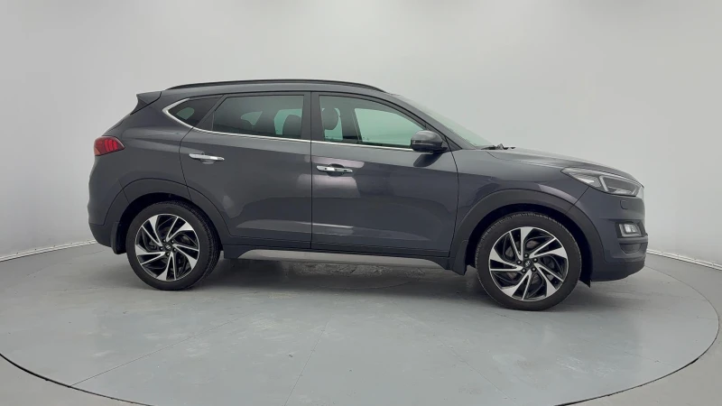 Hyundai Tucson, снимка 3 - Автомобили и джипове - 53498413