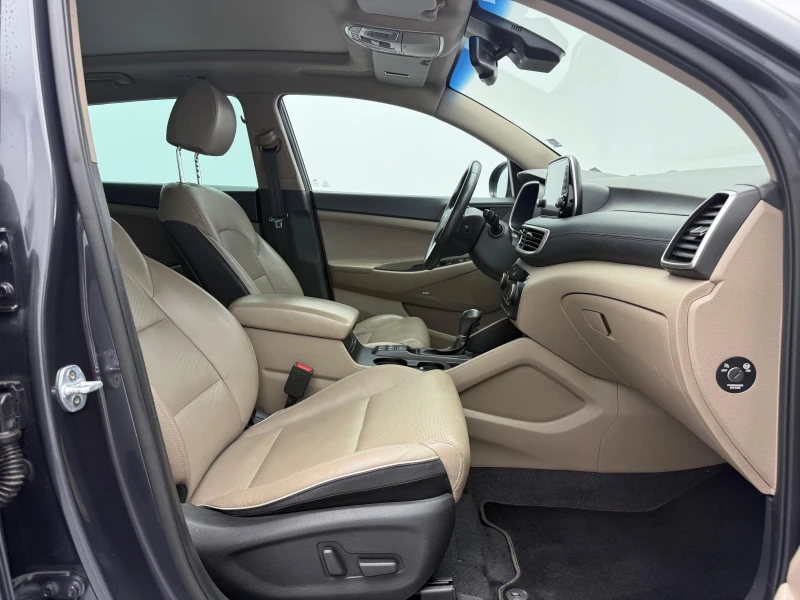 Hyundai Tucson, снимка 8 - Автомобили и джипове - 53498413