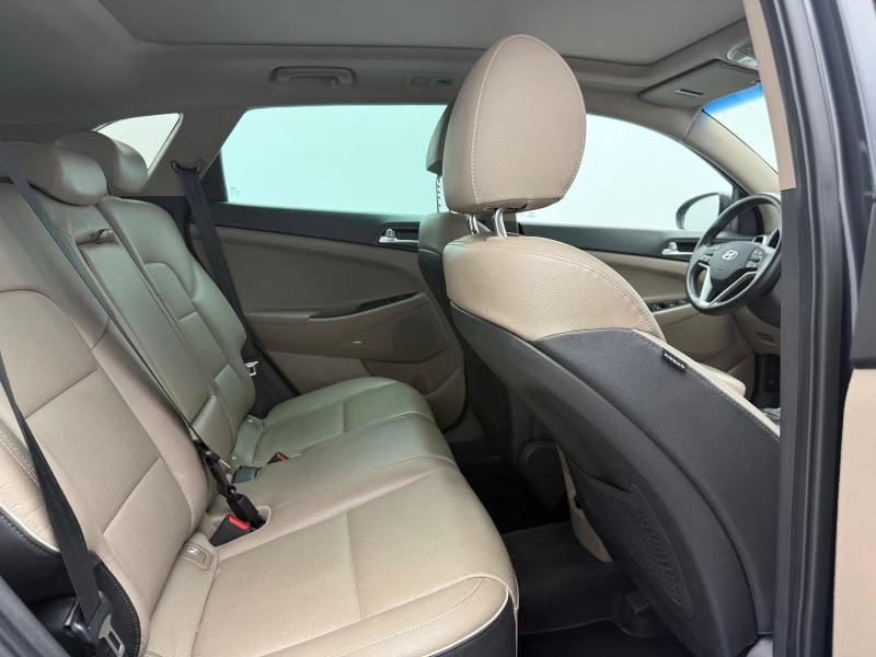 Hyundai Tucson, снимка 10 - Автомобили и джипове - 53498413