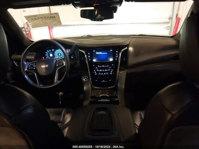 Cadillac Escalade ESV PLATINUM * КЛИП НА ДВИГАТЕЛ* , снимка 11 - Автомобили и джипове - 47851529