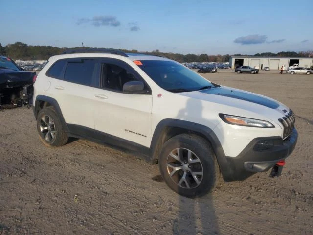 Jeep Cherokee 2.4L 4 4x4 w/Front Whl Drv, снимка 10 - Автомобили и джипове - 52937298