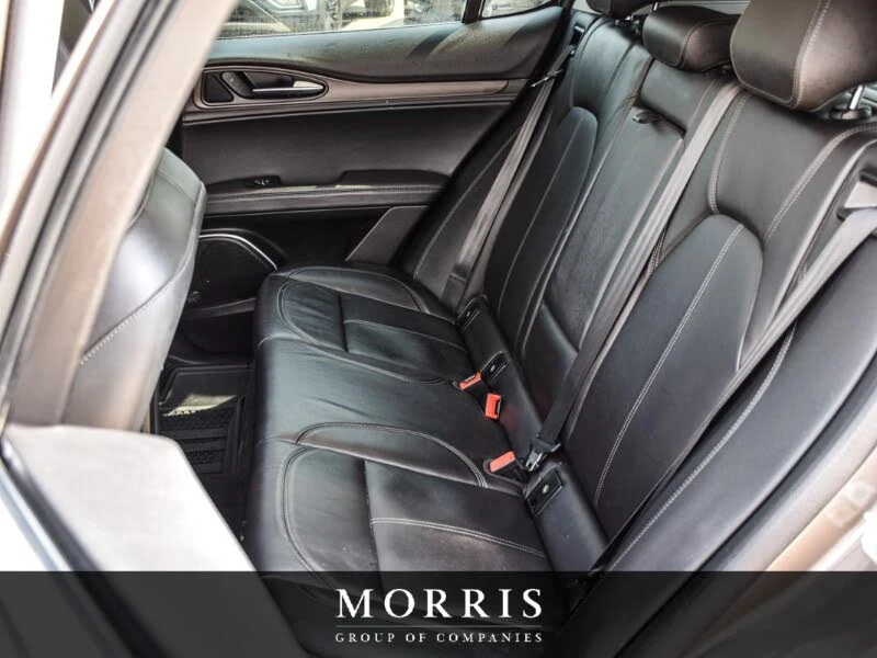 Alfa Romeo Stelvio Ti AWD* CARFAX* АвтоКредит* (ЦЕНА ДО БГ), снимка 11 - Автомобили и джипове - 53245068