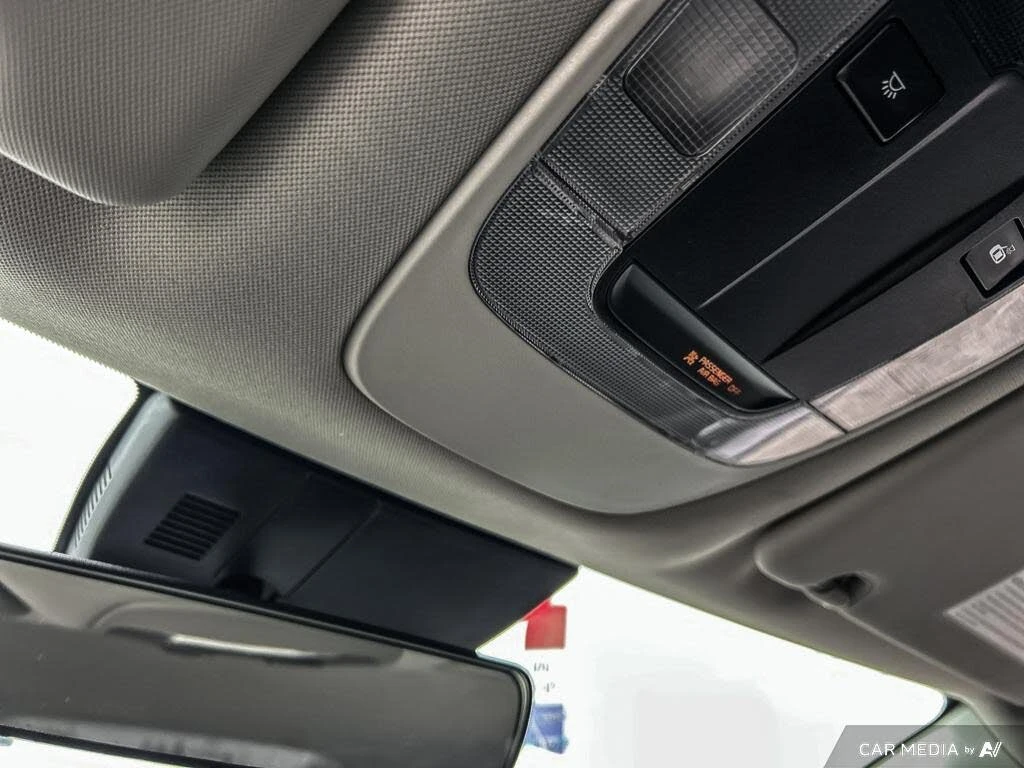 Kia Sportage * АВТО КРЕДИТ* ЦЕНА ДО БГ * СЕРВИЗНА ИСТОРИЯ *  - изображение 10