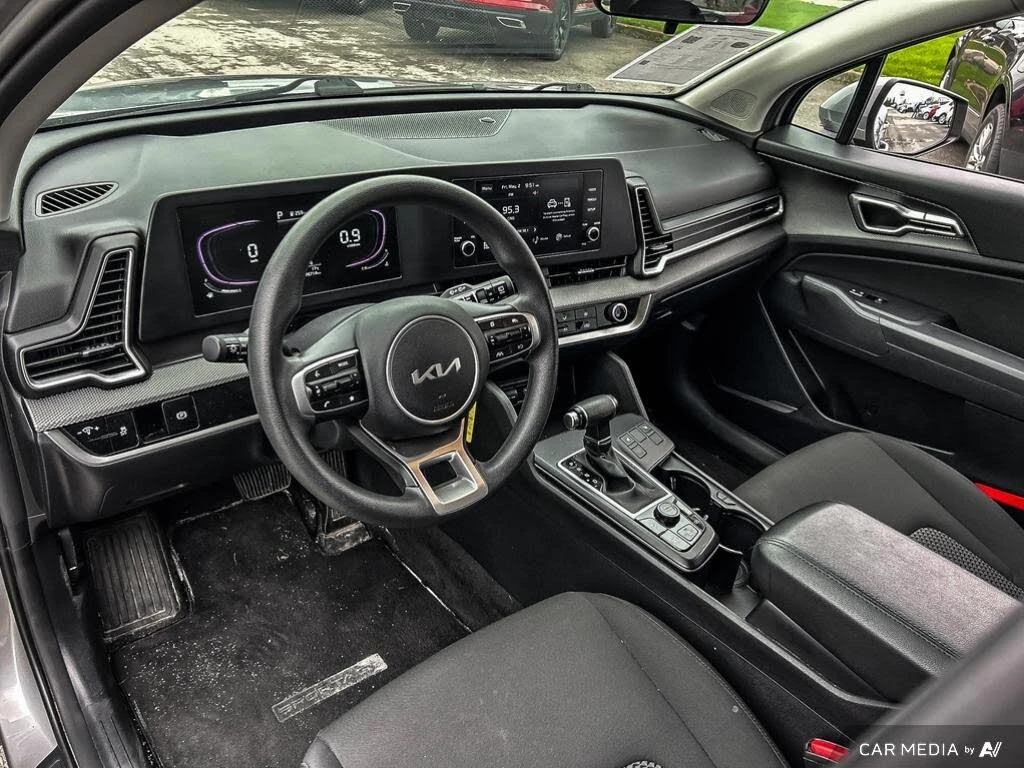 Kia Sportage * АВТО КРЕДИТ* ЦЕНА ДО БГ * СЕРВИЗНА ИСТОРИЯ *  - изображение 5