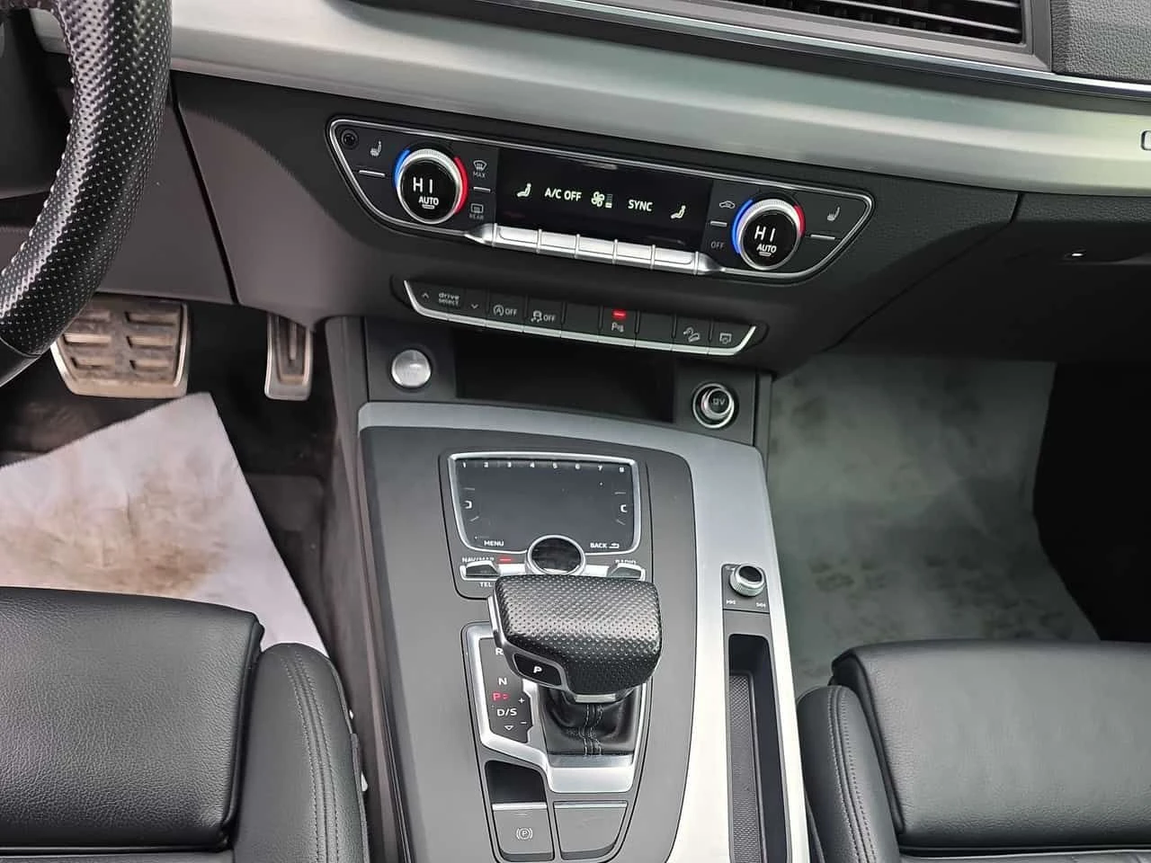 Audi Q5 Technik/360/ПАНОРАМА/ПОДГРЕВИ - изображение 9