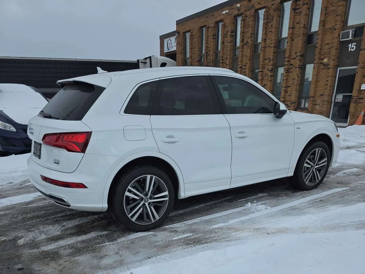 Audi Q5 Technik/360/ПАНОРАМА/ПОДГРЕВИ - изображение 4