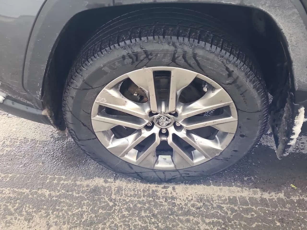 Toyota Rav4 XLE /CARFAX /Кожа/Подгрев/4х4/Панорама, снимка 16 - Автомобили и джипове - 53894186