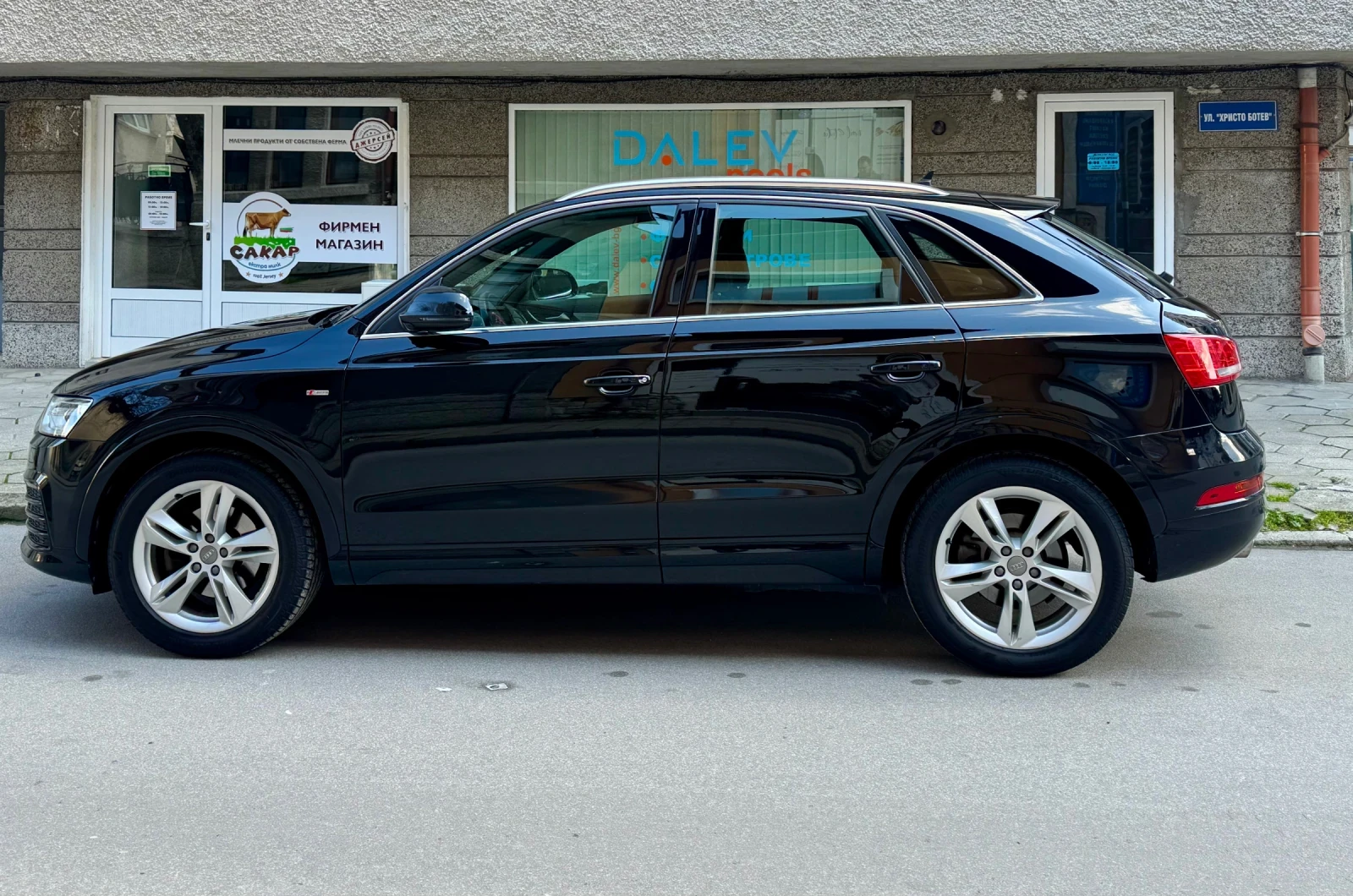 Audi Q3 2.0TDI 150ps S-line, снимка 4 - Автомобили и джипове - 54119067