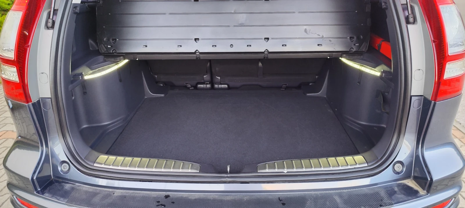 Honda Cr-v 2.2 i-DTEC 150 к.с, 4X4, КСЕНОН, Лед, КАМЕРА, снимка 14 - Автомобили и джипове - 54389425