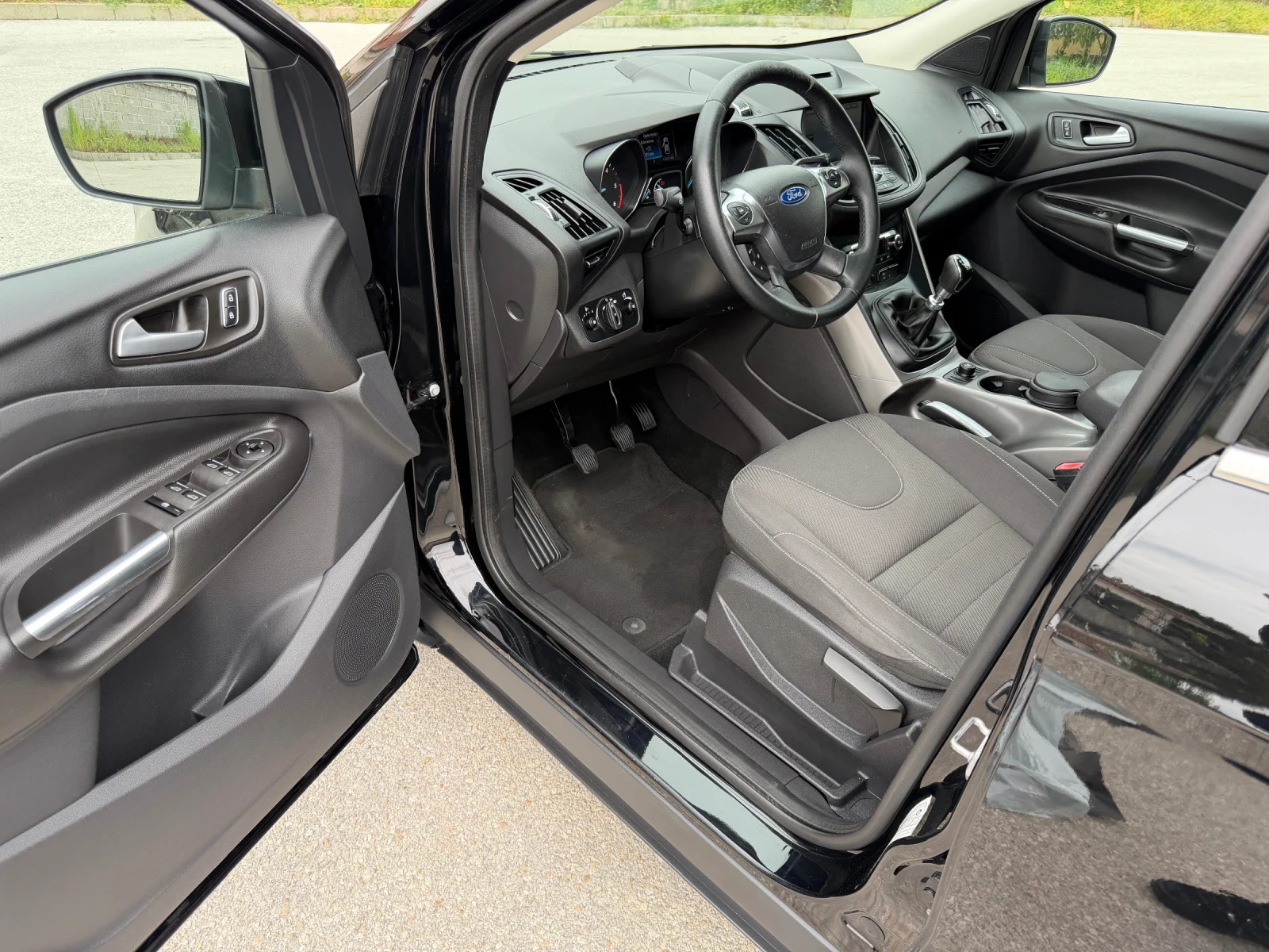 Ford Kuga 2.0TDCI FACELIFT NAVI ИТАЛИЯ, снимка 11 - Автомобили и джипове - 54459072