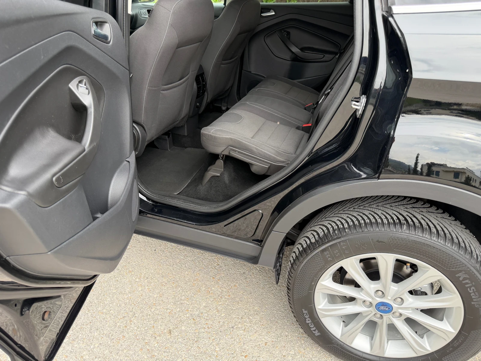 Ford Kuga 2.0TDCI FACELIFT NAVI ИТАЛИЯ, снимка 14 - Автомобили и джипове - 54459072