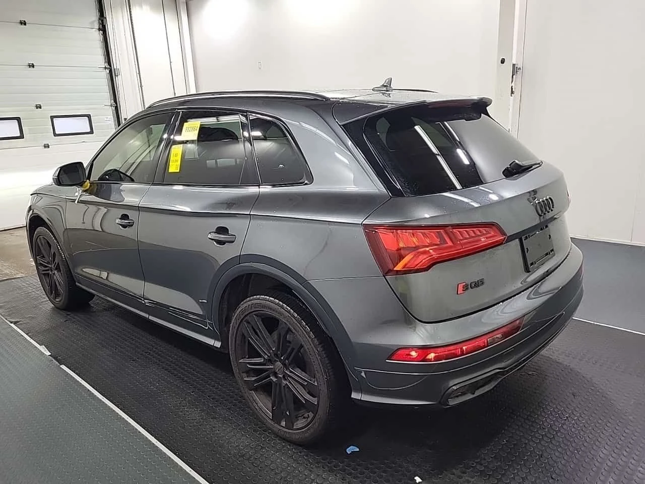 Audi SQ5 TECHNIK/CARFAX/ФИНАНСИРАНЕ, снимка 4 - Автомобили и джипове - 54663854