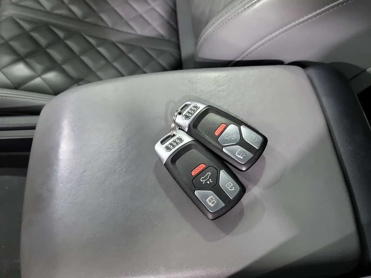 Audi SQ5 TECHNIK/CARFAX/ФИНАНСИРАНЕ, снимка 8 - Автомобили и джипове - 54663854