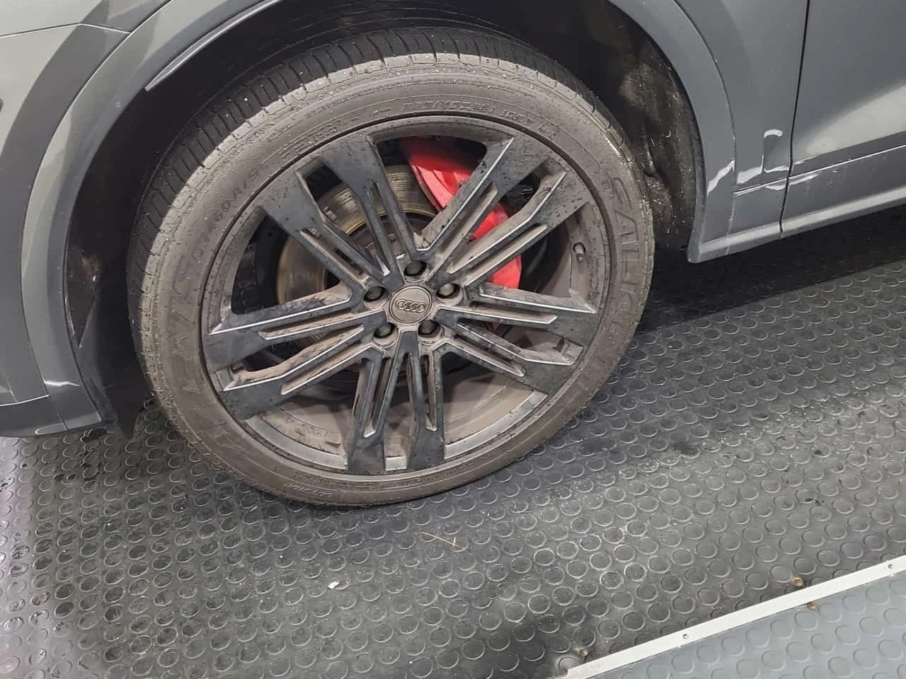 Audi SQ5 TECHNIK/CARFAX/ФИНАНСИРАНЕ, снимка 6 - Автомобили и джипове - 54663854