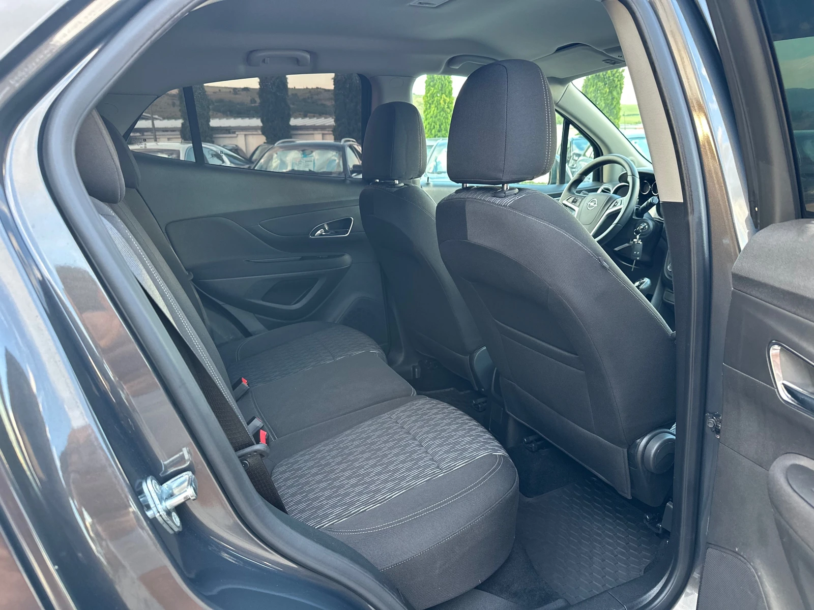 Opel Mokka 1.6I* 116k.c* euro6B* , снимка 7 - Автомобили и джипове - 54839823