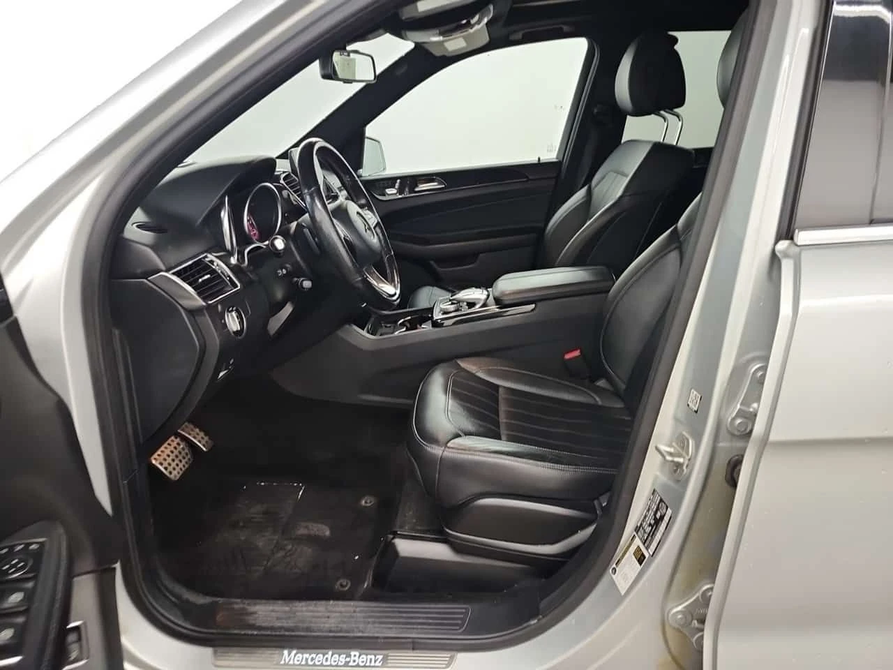 Mercedes-Benz GLE 400  | DISTRONIC | 360 |  PANO | ДВА КЛЮЧА , снимка 9 - Автомобили и джипове - 54944915
