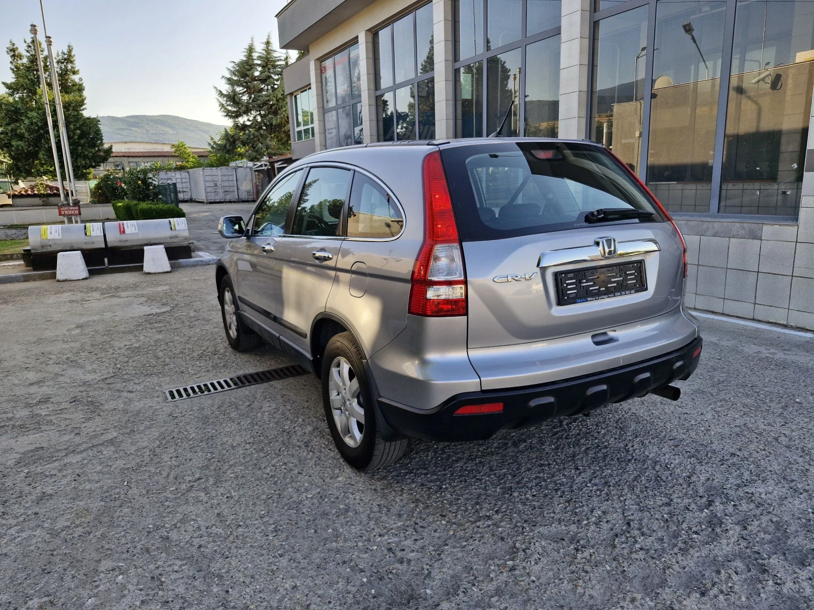 Honda Cr-v 2.0 бензин 150к.с. Фейслифт Като нова, снимка 6 - Автомобили и джипове - 55081186