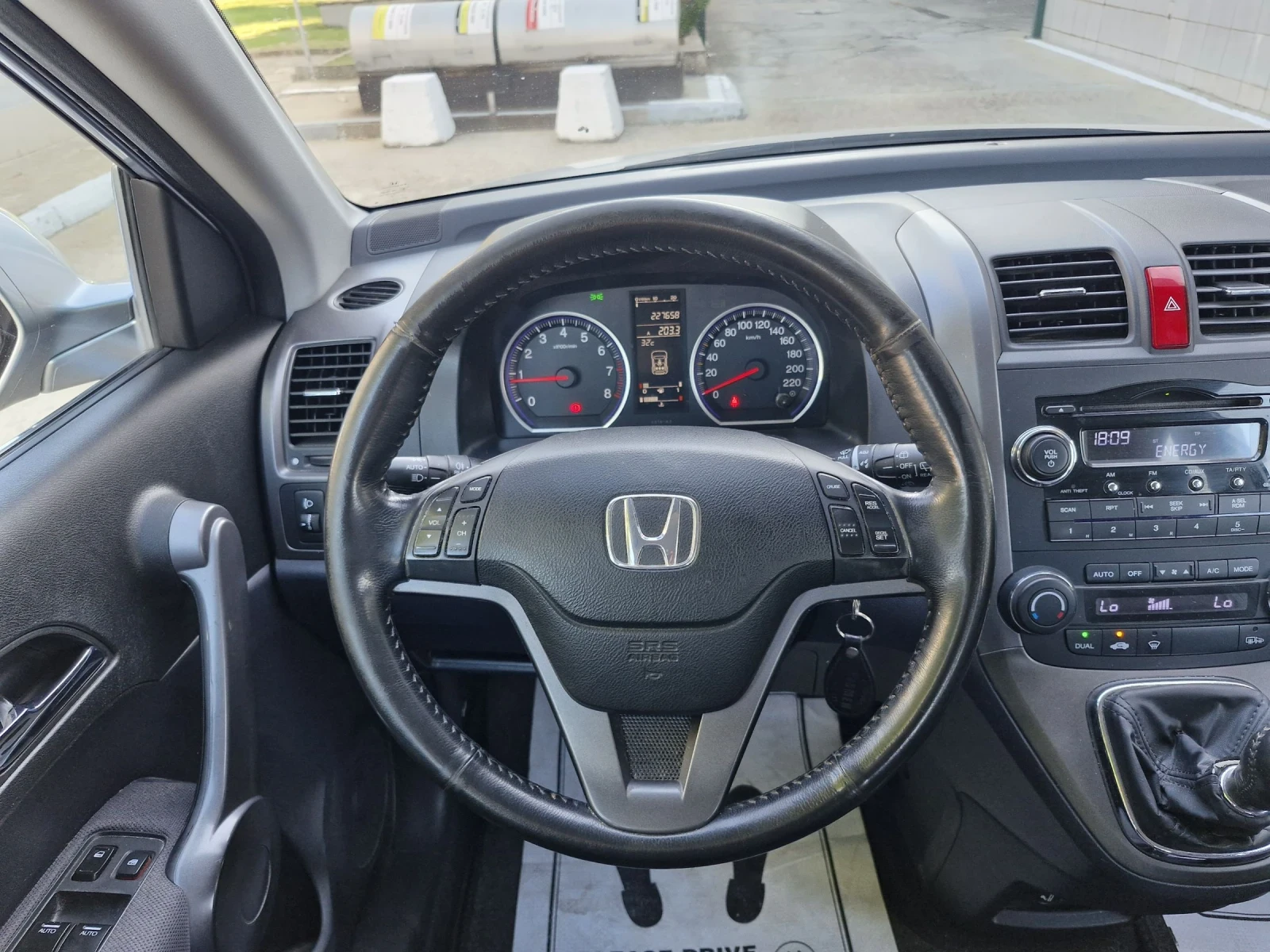 Honda Cr-v 2.0 бензин 150к.с. Фейслифт Като нова, снимка 10 - Автомобили и джипове - 55081186